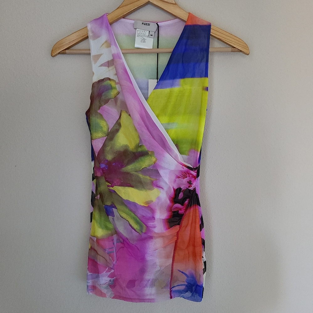 NWT FUZZI Sleeveless V Neck Floral Blouse Size M